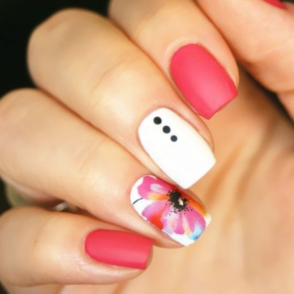 Diamonds & Jules Other - Floral Waterslide Nail Decals